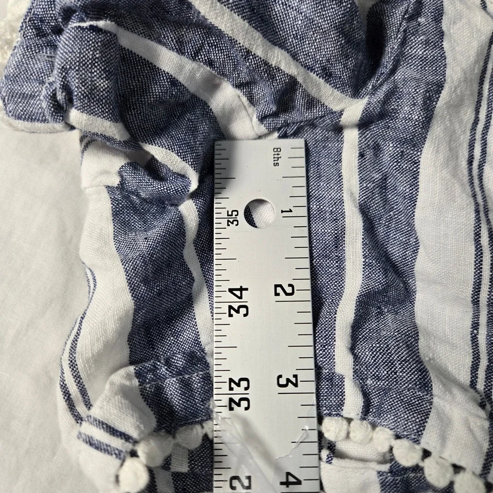 Crown & Ivy Shorts Womens Blue White Striped Linen‎ Pom Pom Trim Shorts Size M